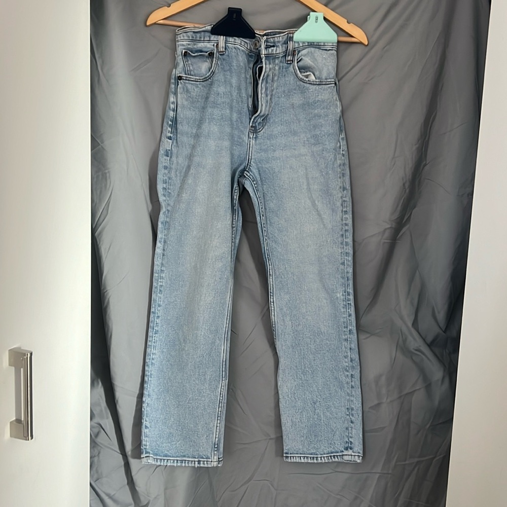 Abercrombie & Fitch - Ankle Straight ultra high rise - 26 short - gently used